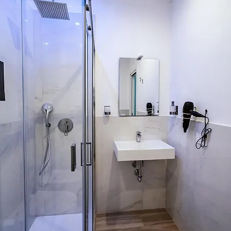 Bed & Breakfast Colorful